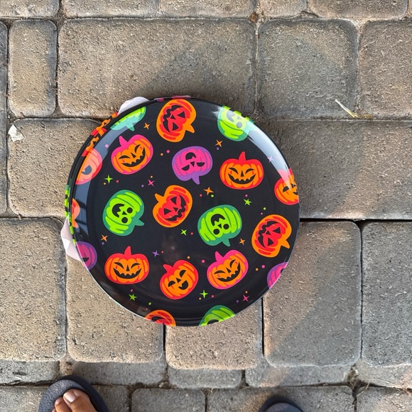 Halloween plates - Picture 1 of 2